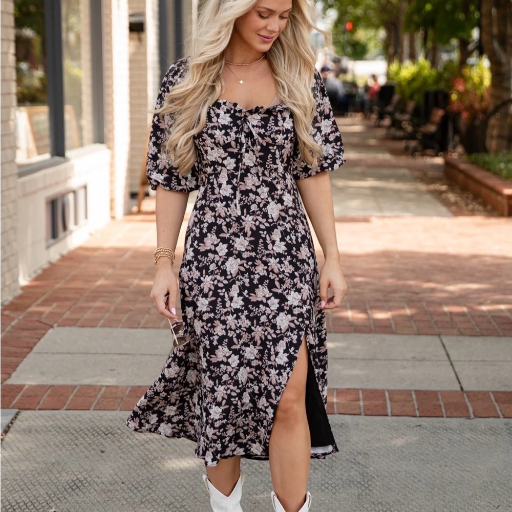 Chic Black and White Floral Midi Dress